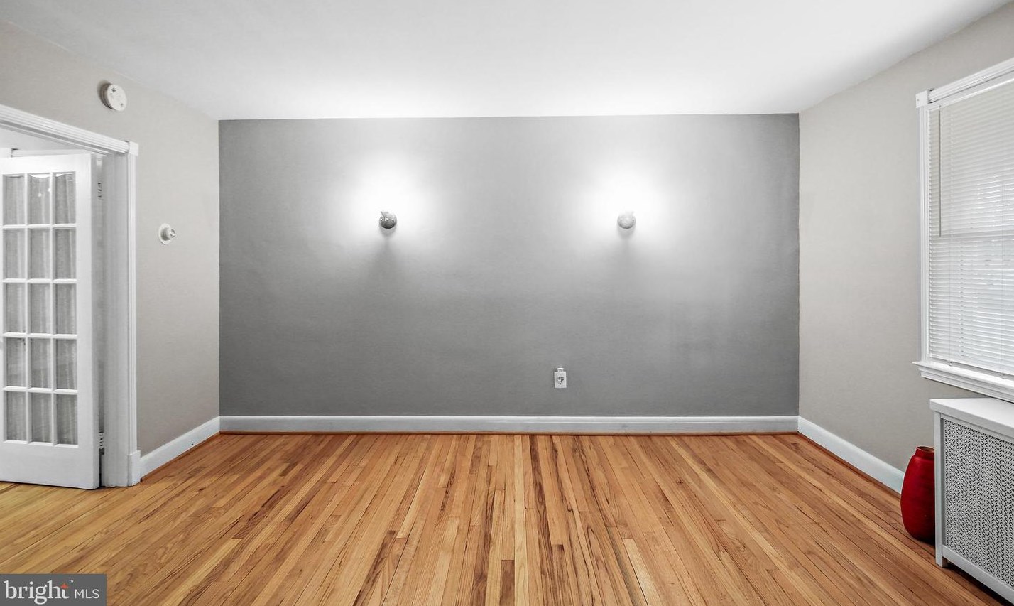 7 Enjay Ave, Baltimore MD  21228-3526 exterior