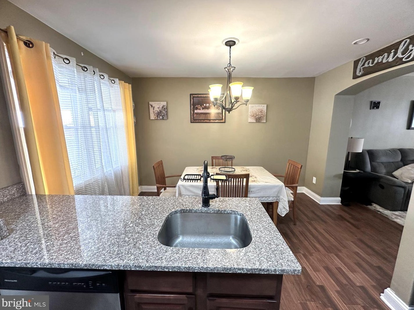 1608 Manor Rd, Baltimore MD  21222-2051 exterior