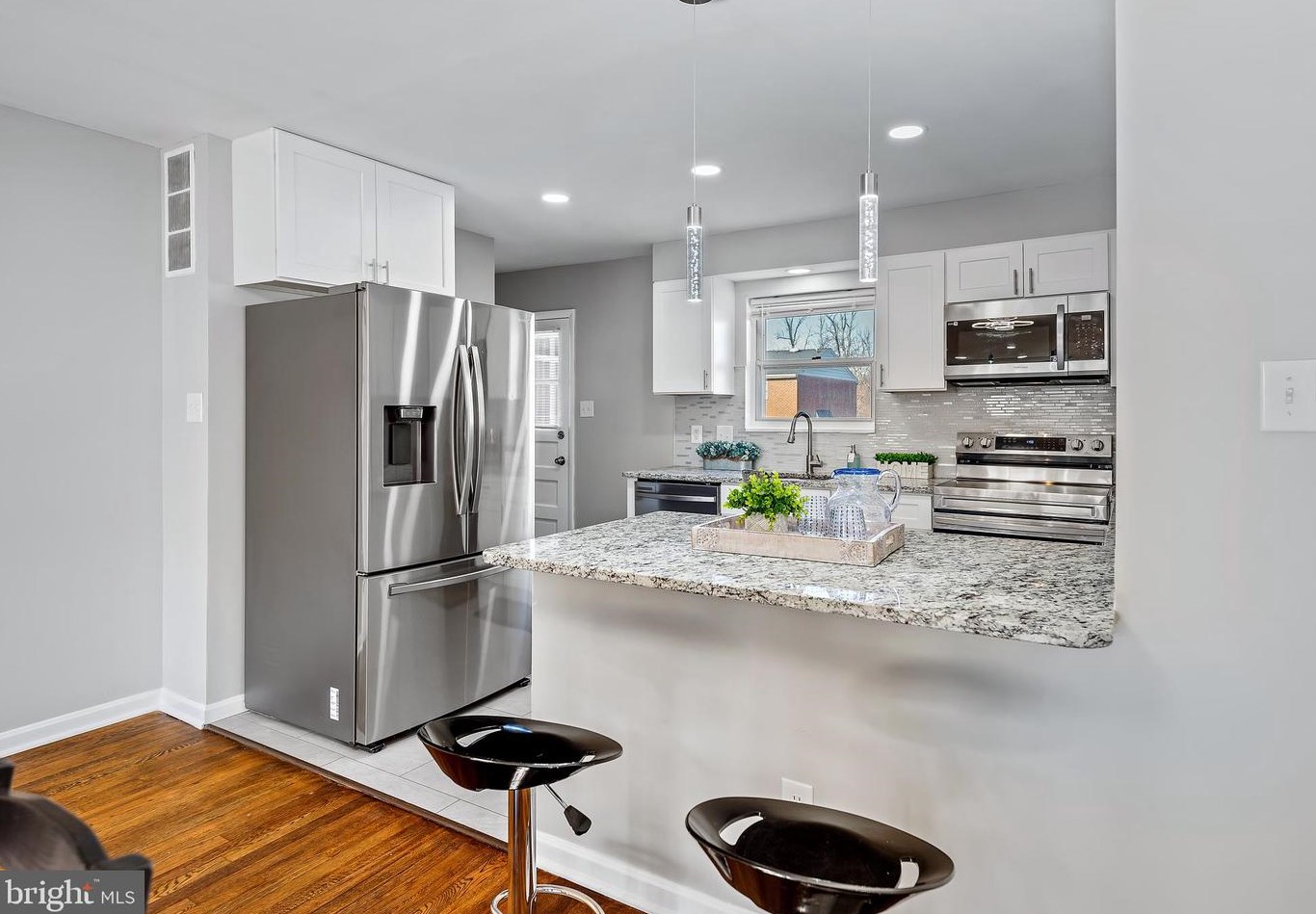 1007 Stormont Cir, Baltimore MD  21227-3818 exterior