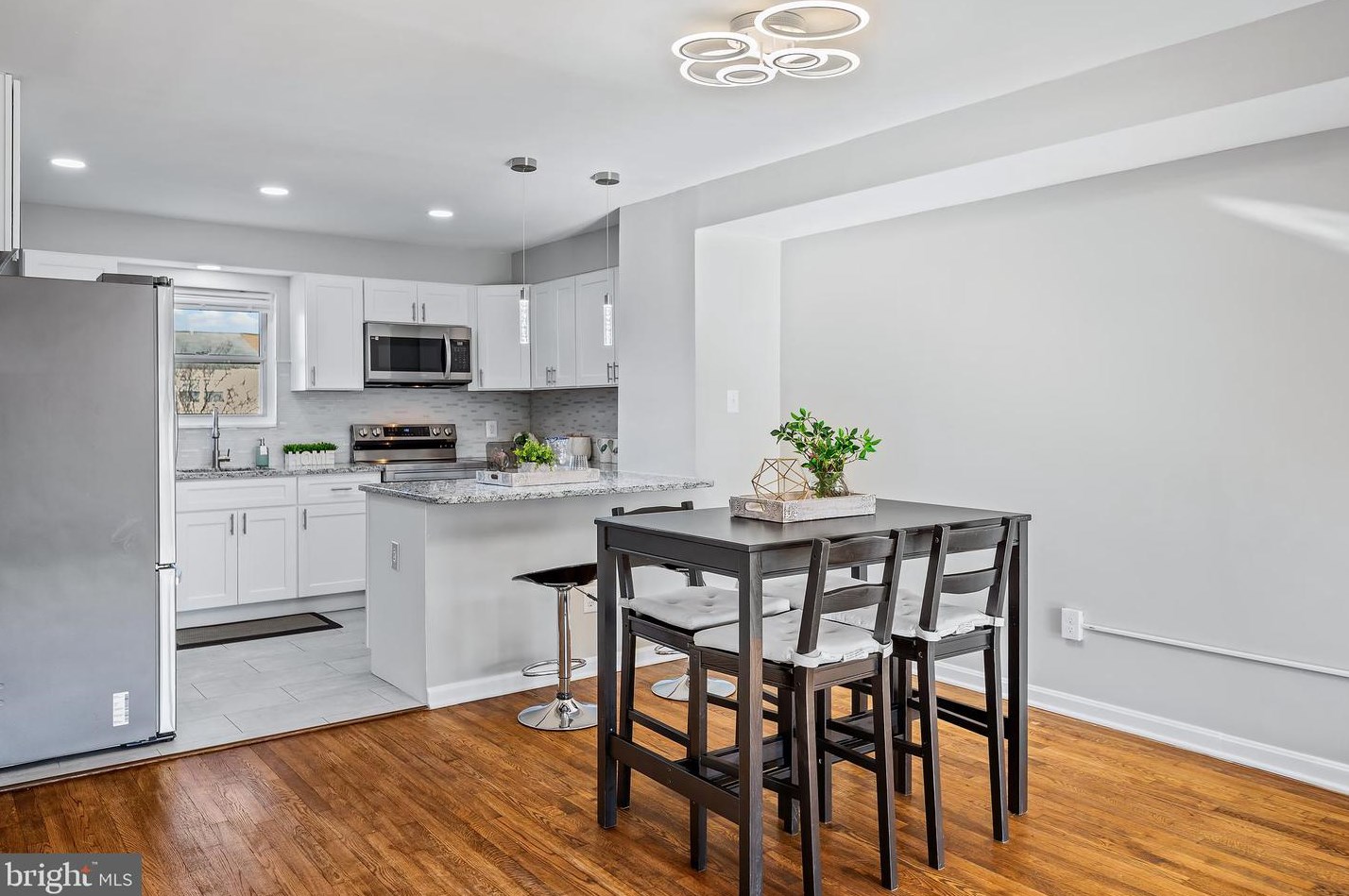 1007 Stormont Cir, Baltimore MD  21227-3818 exterior