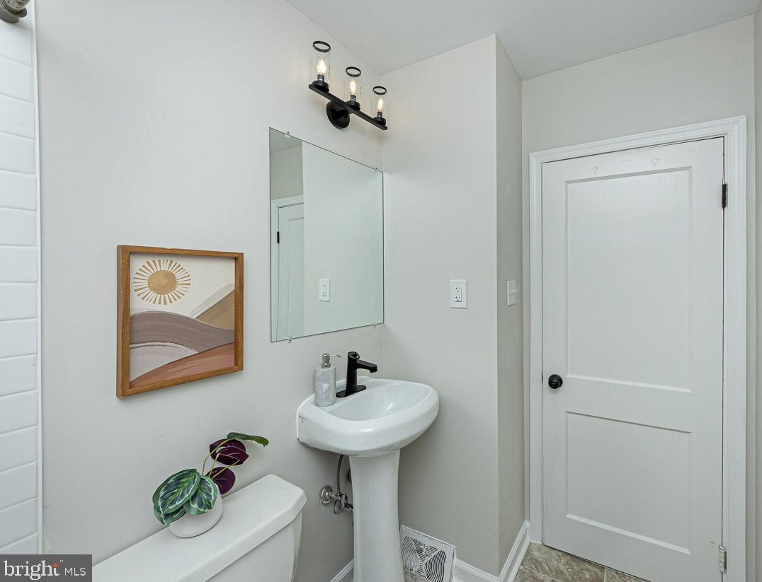 720 Templecliff Rd, Baltimore MD  21208-4627 exterior