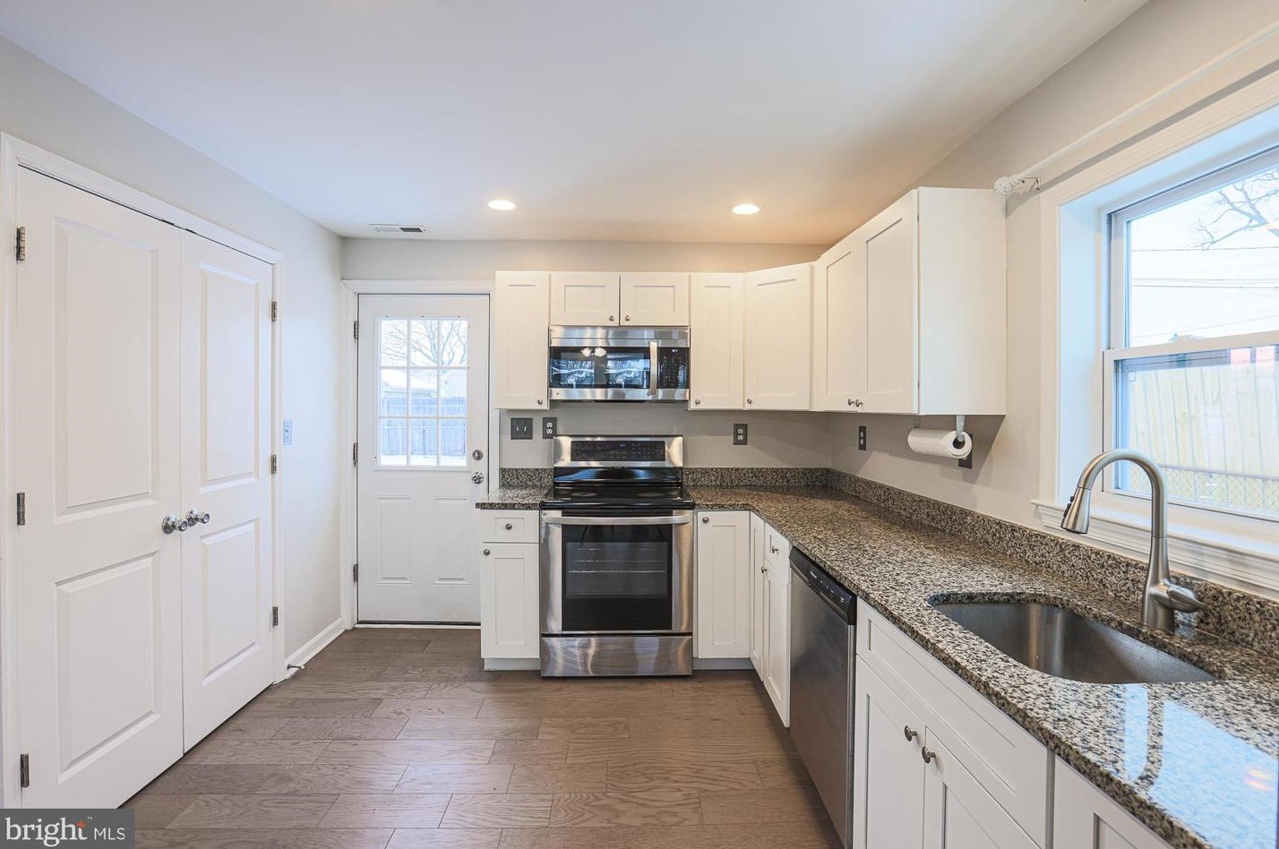 26 Helicopter Dr, Baltimore MD  21220-4520 exterior