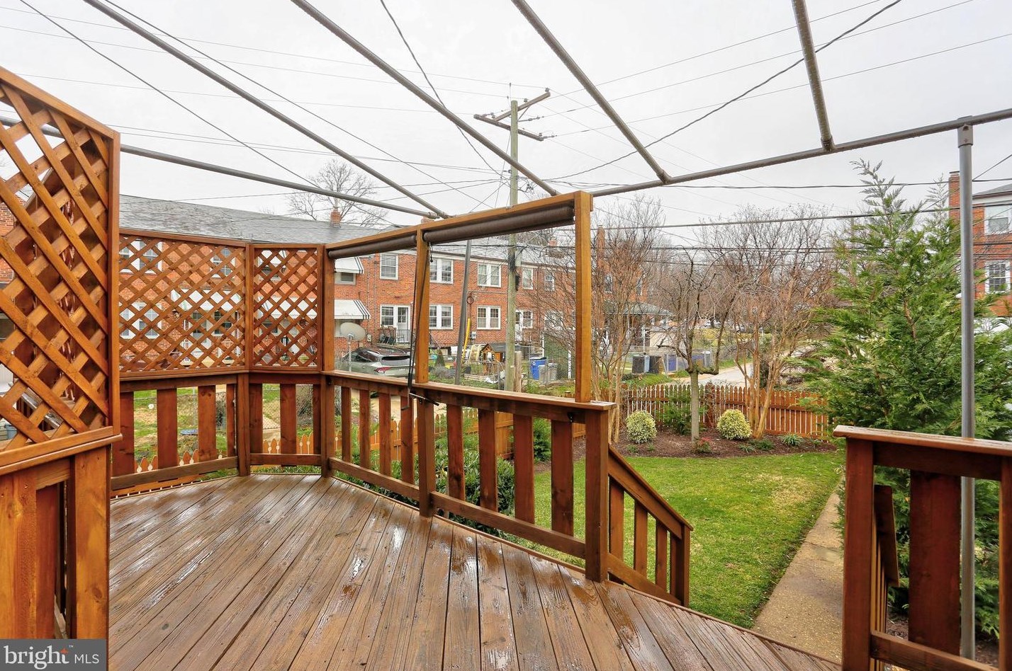 308 Stratford Rd, Baltimore MD  21228-1844 exterior