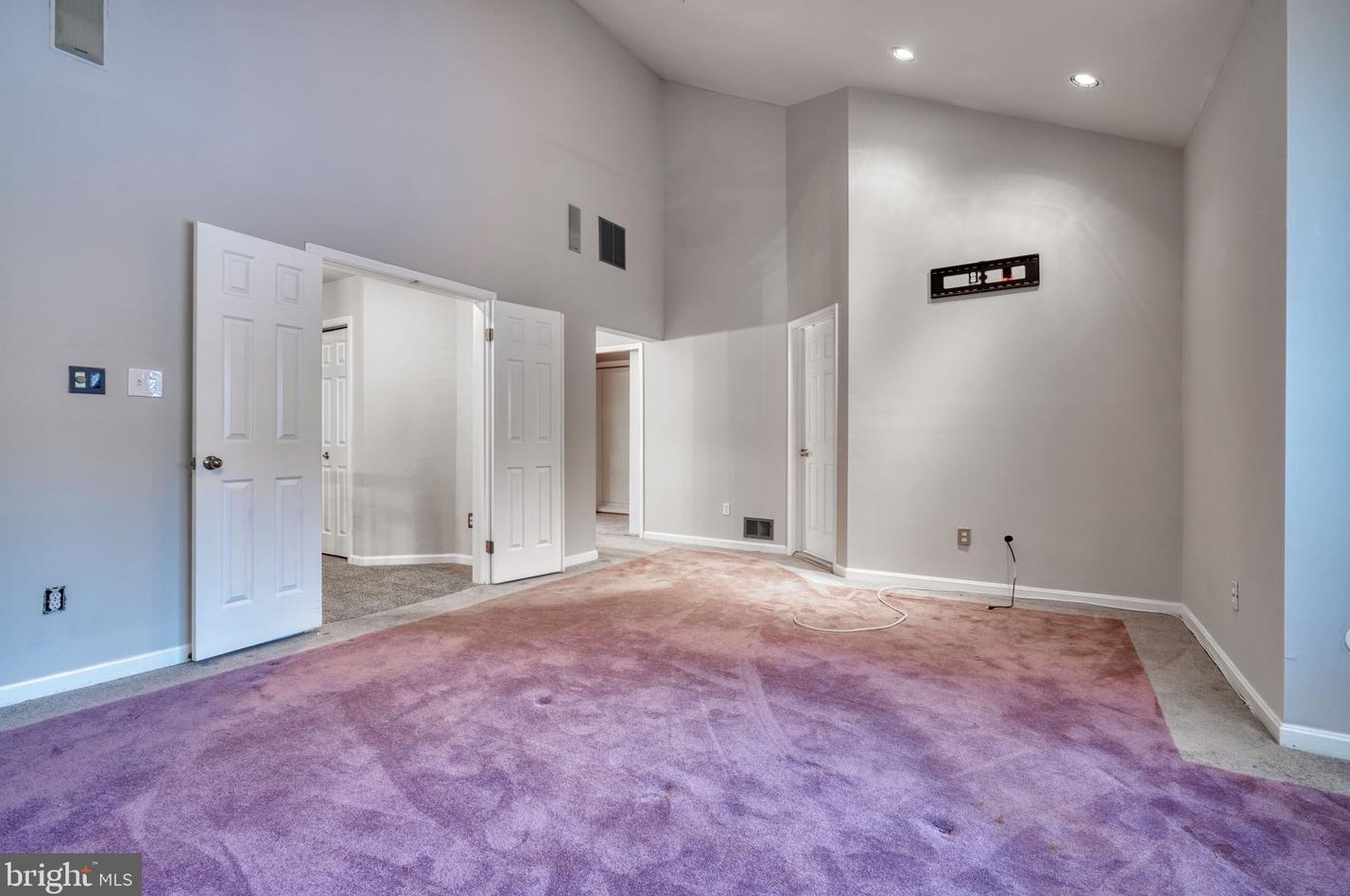 38 River Oaks Cir, Baltimore MD  21208-6358 exterior