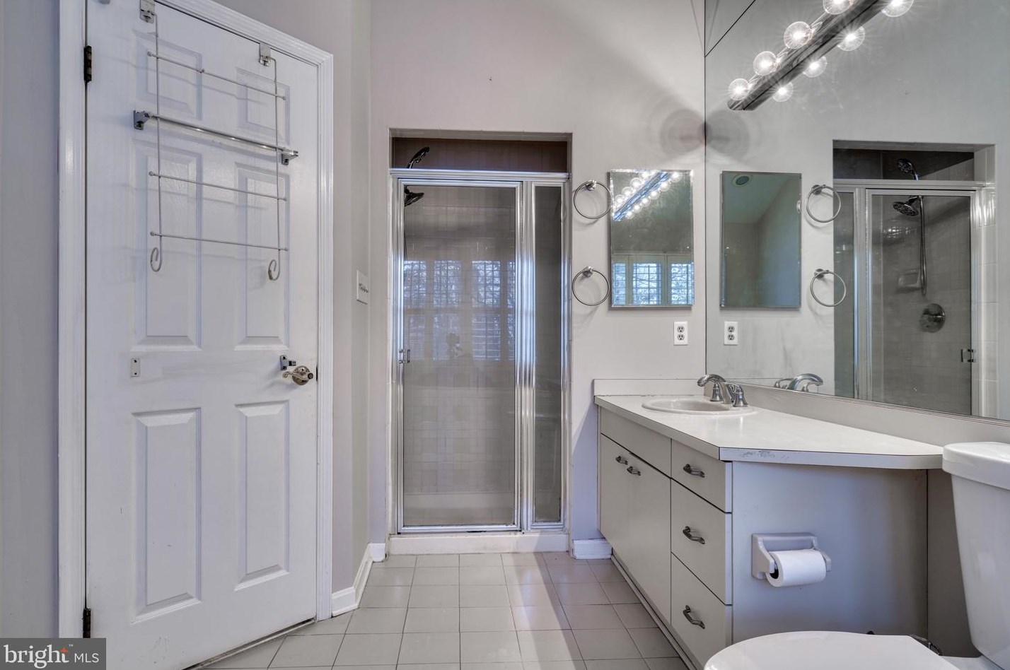 38 River Oaks Cir, Baltimore MD  21208-6358 exterior