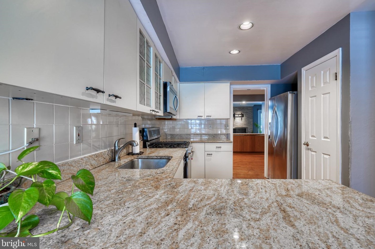 38 River Oaks Cir, Baltimore MD  21208-6358 exterior