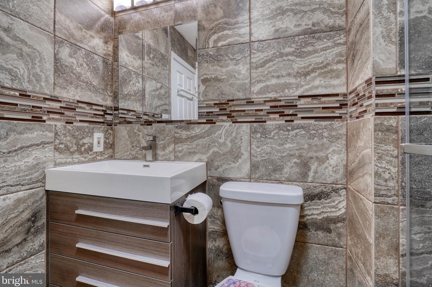 38 River Oaks Cir, Baltimore MD  21208-6358 exterior