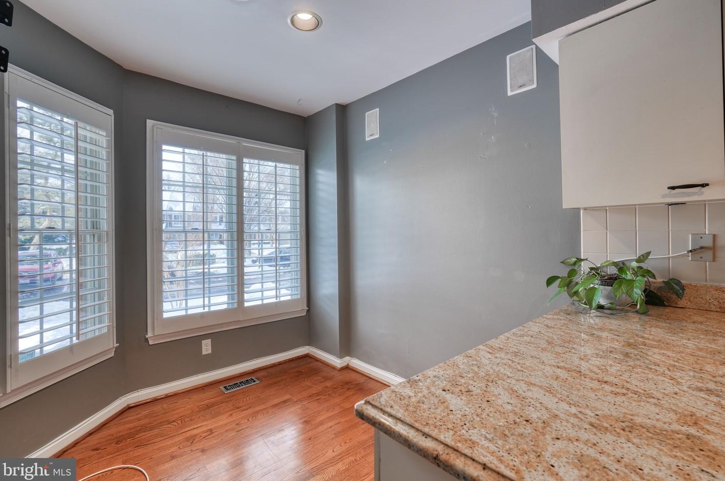 38 River Oaks Cir, Baltimore MD  21208-6358 exterior