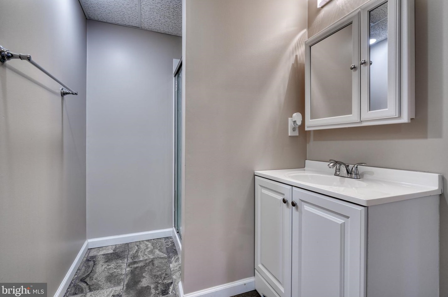 38 River Oaks Cir, Baltimore MD  21208-6358 exterior