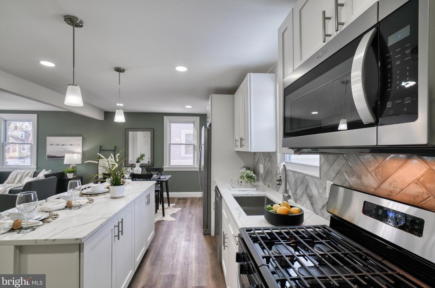 98 Avalon Ave, Baltimore MD  21222-4849 exterior