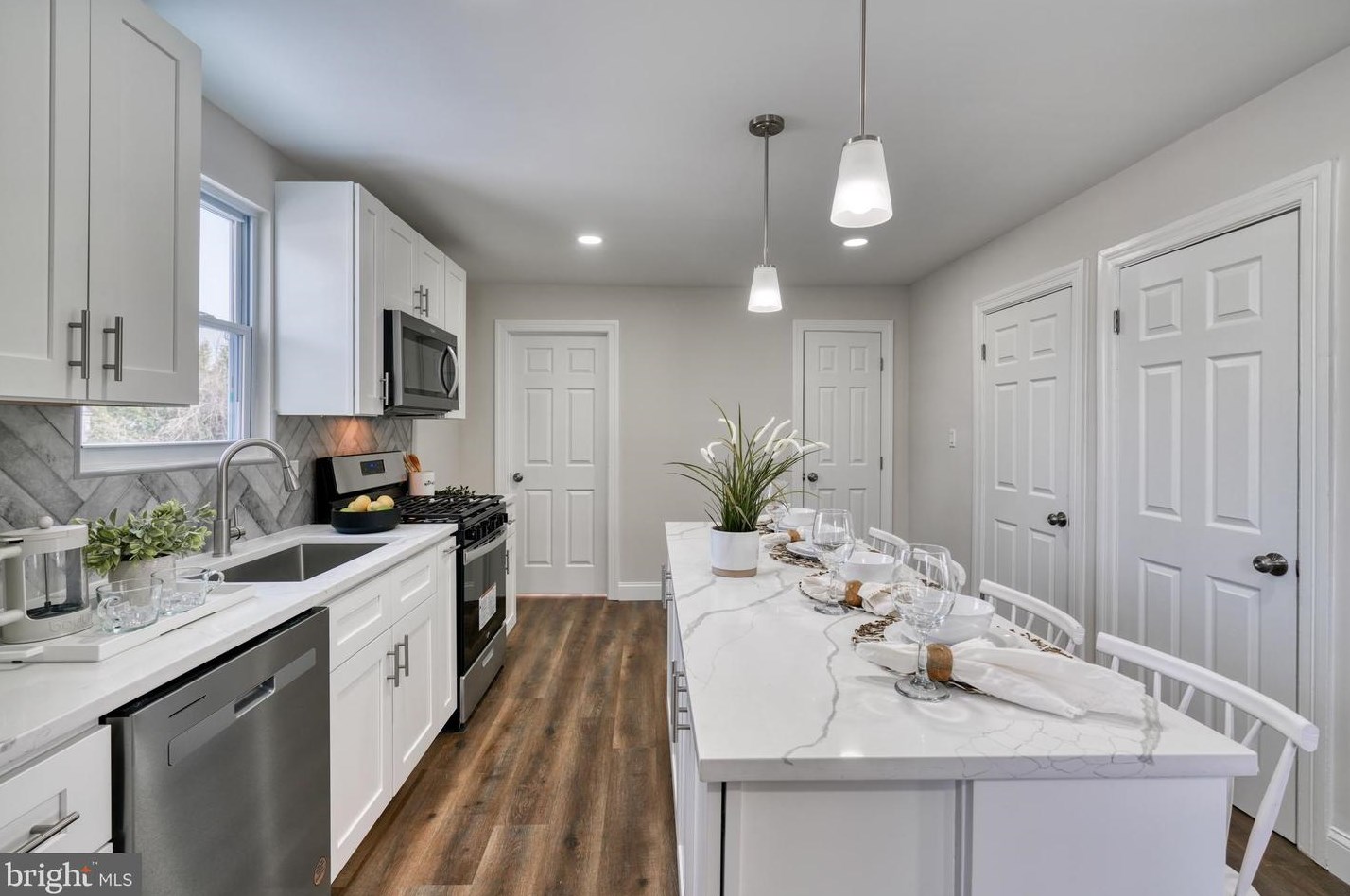 98 Avalon Ave, Baltimore MD  21222-4849 exterior