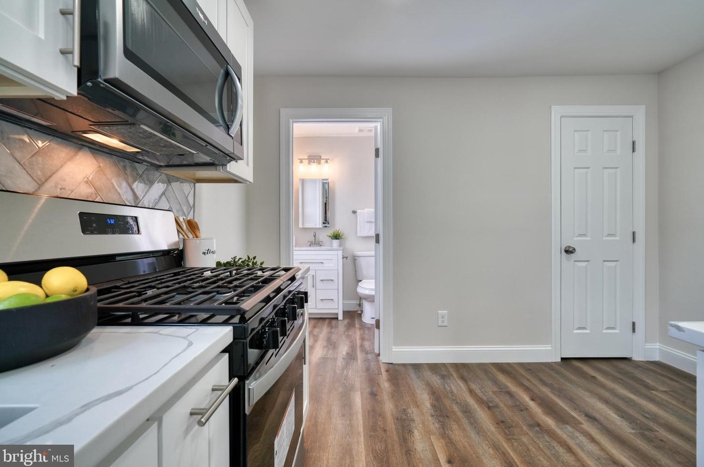 98 Avalon Ave, Baltimore MD  21222-4849 exterior