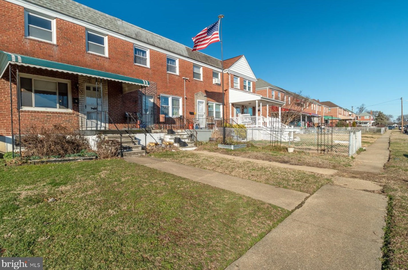 2806 Creston Rd, Baltimore MD  21222-2210 exterior