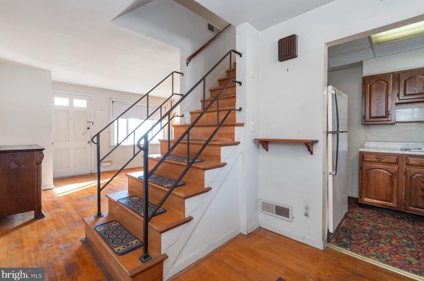 2806 Creston Rd, Baltimore MD  21222-2210 exterior