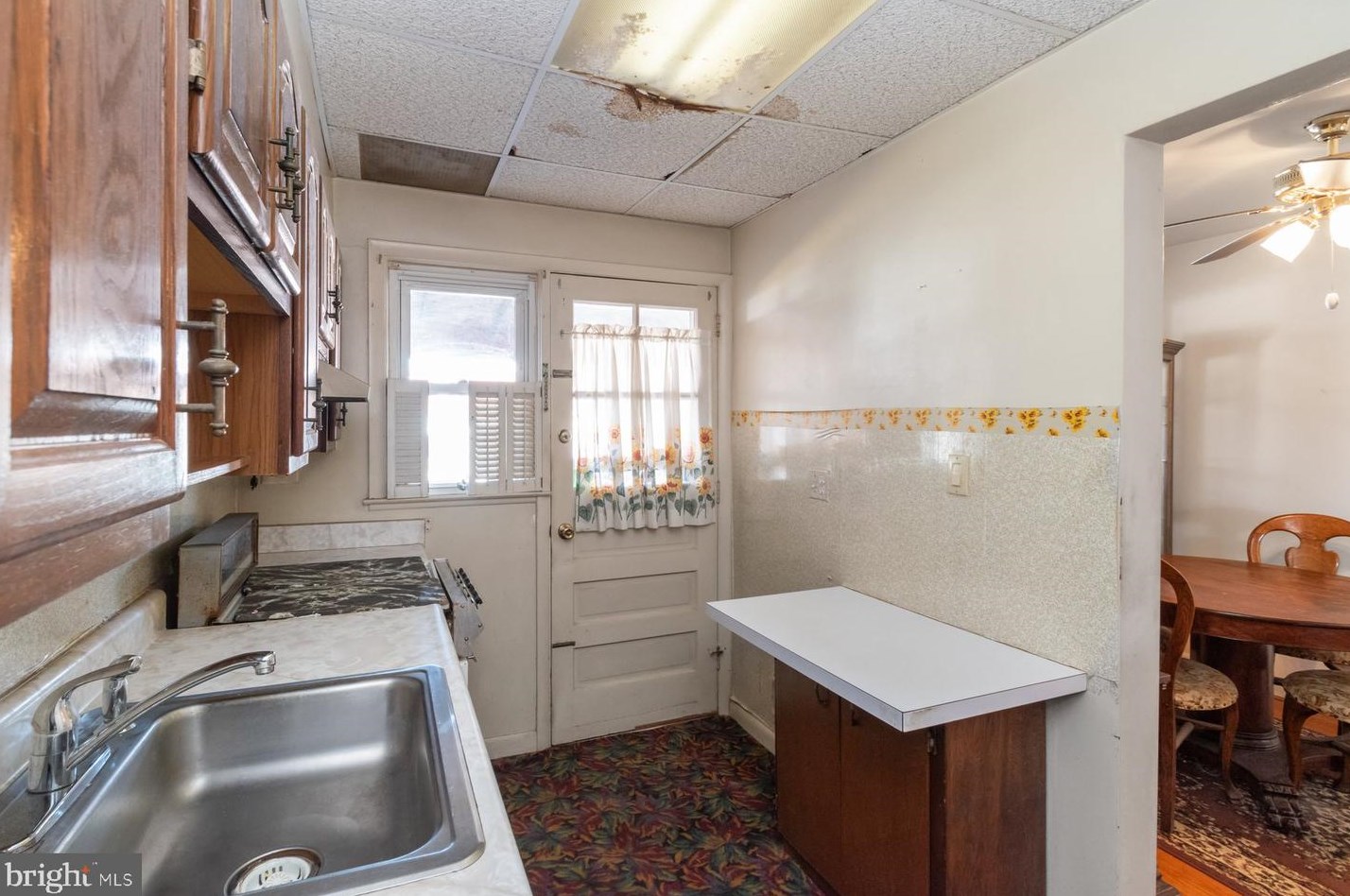 2806 Creston Rd, Baltimore MD  21222-2210 exterior