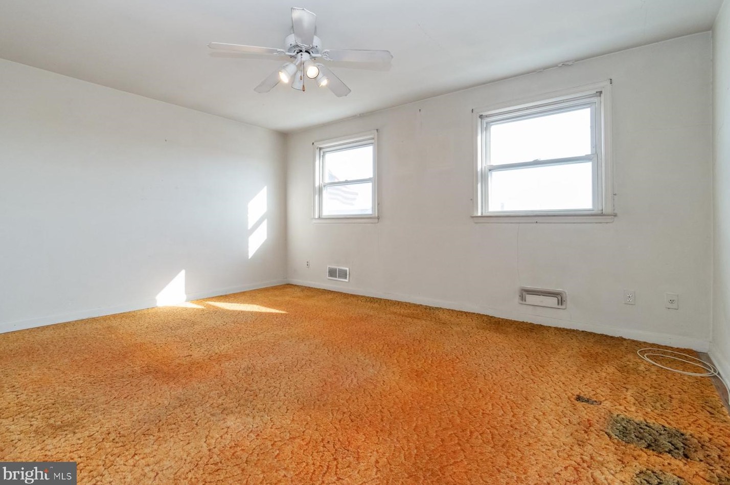 2806 Creston Rd, Baltimore MD  21222-2210 exterior