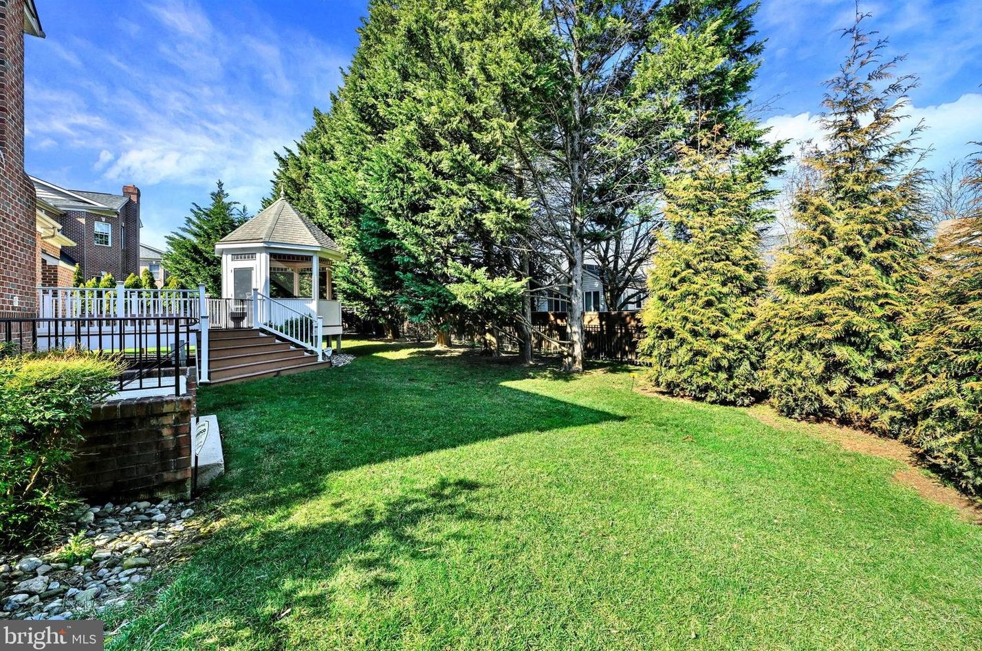 325 Lyon Ct, Baltimore MD  21208-1196 exterior