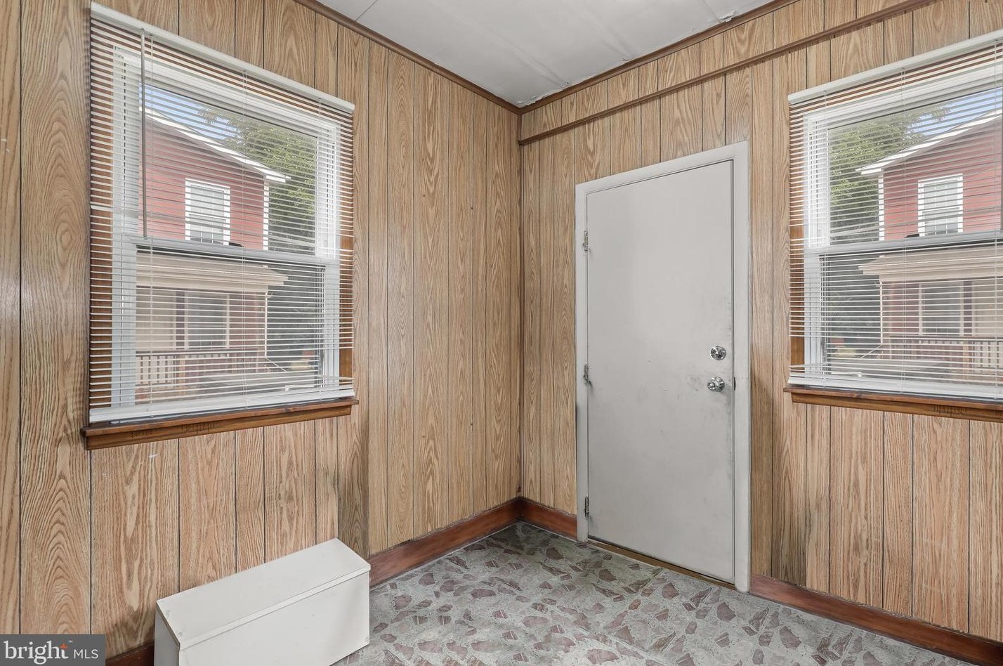 50 Winters Ln, Baltimore MD  21228-4436 exterior