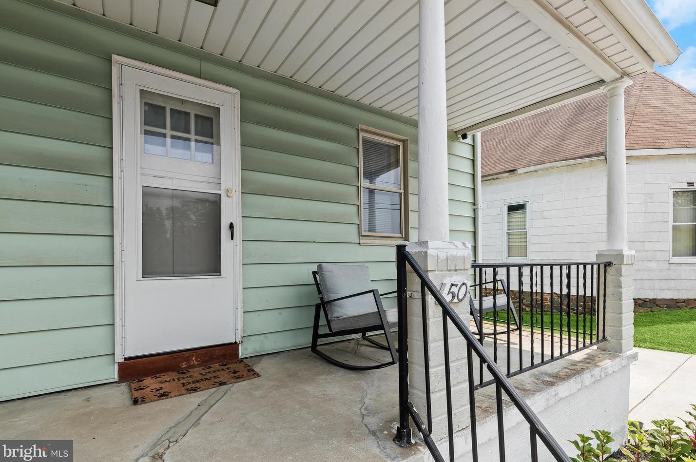 50 Winters Ln, Baltimore MD  21228-4436 exterior
