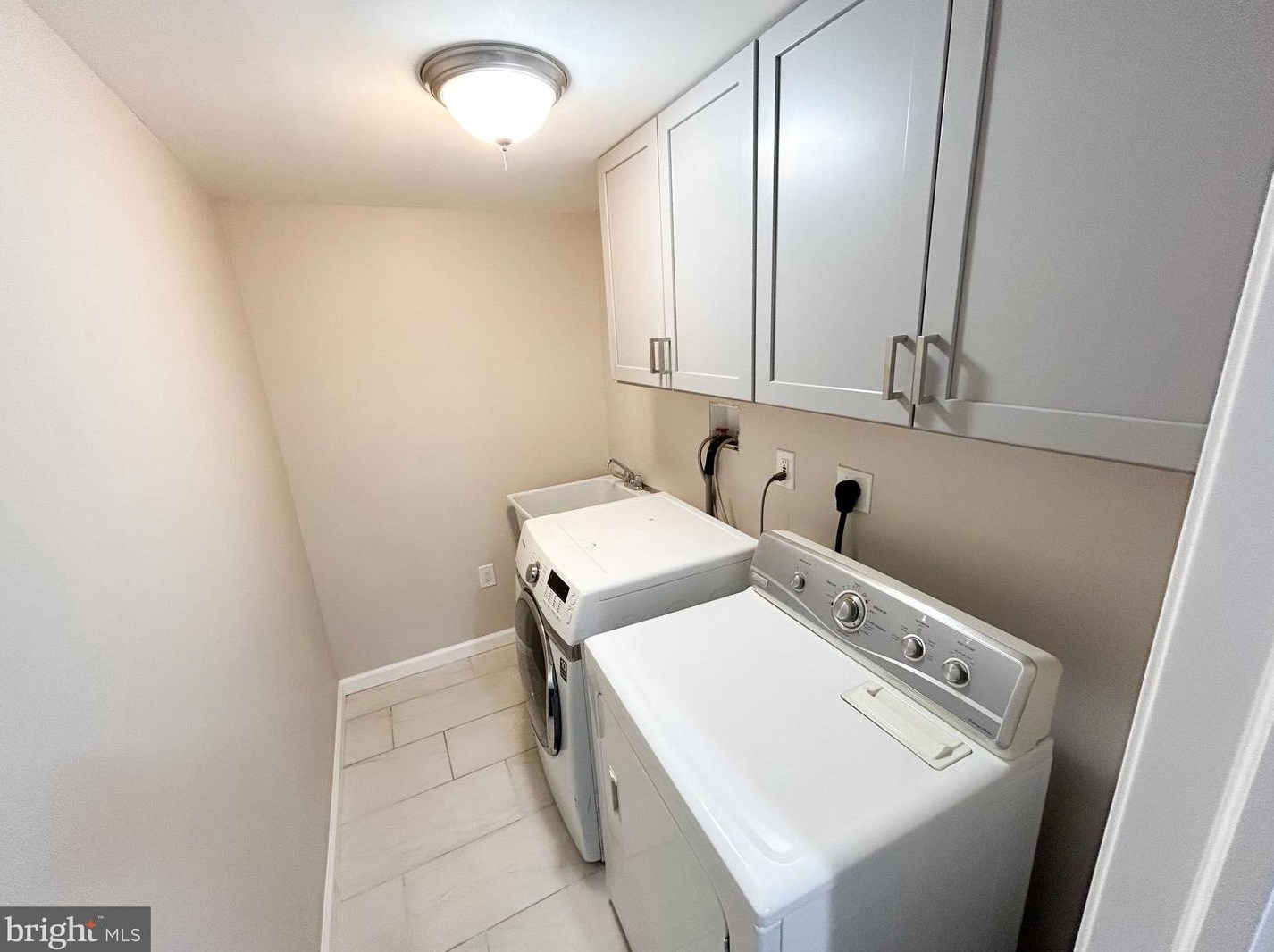 306 Severn Ave, Baltimore MD  21237-3228 exterior