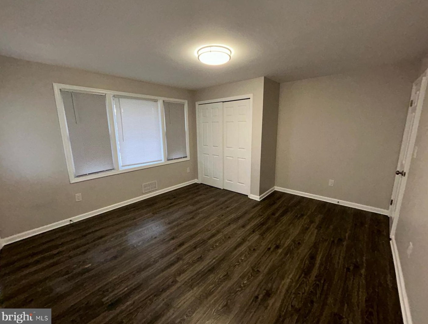 306 Severn Ave, Baltimore MD  21237-3228 exterior