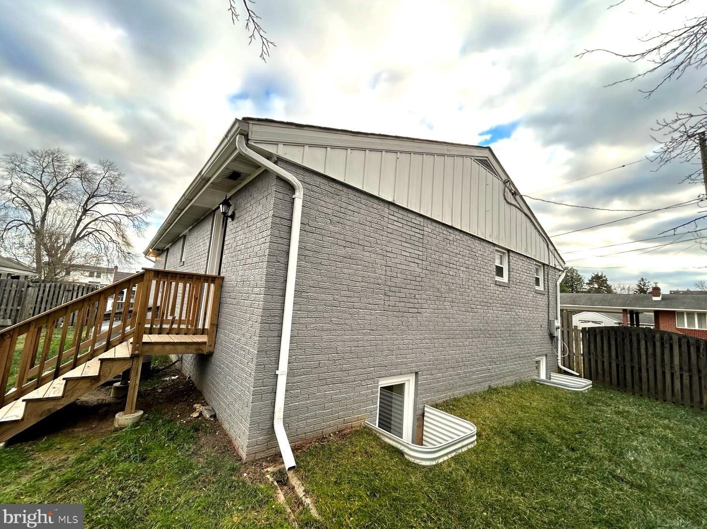 306 Severn Ave, Baltimore MD  21237-3228 exterior