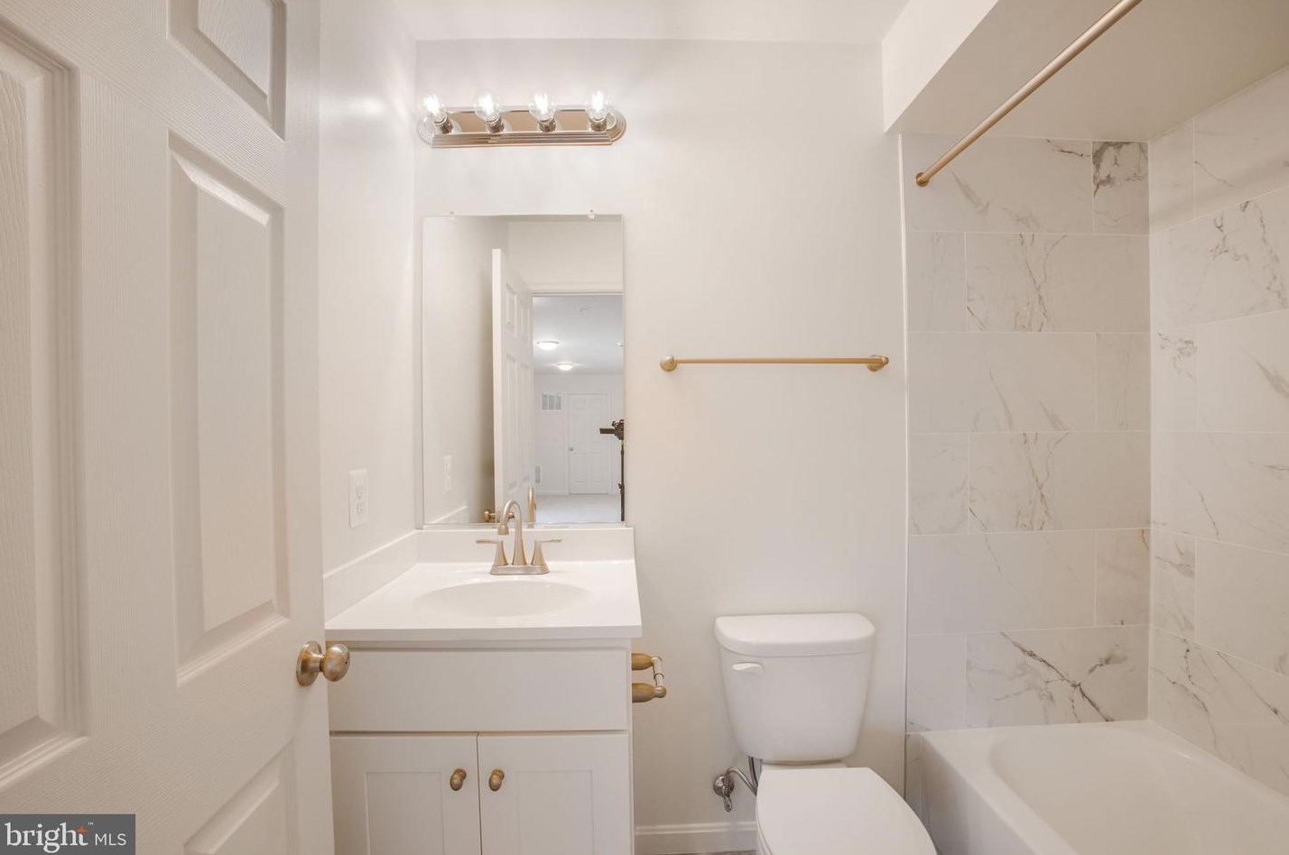 2939 Summit Ave, Baltimore MD  21234-1715 exterior