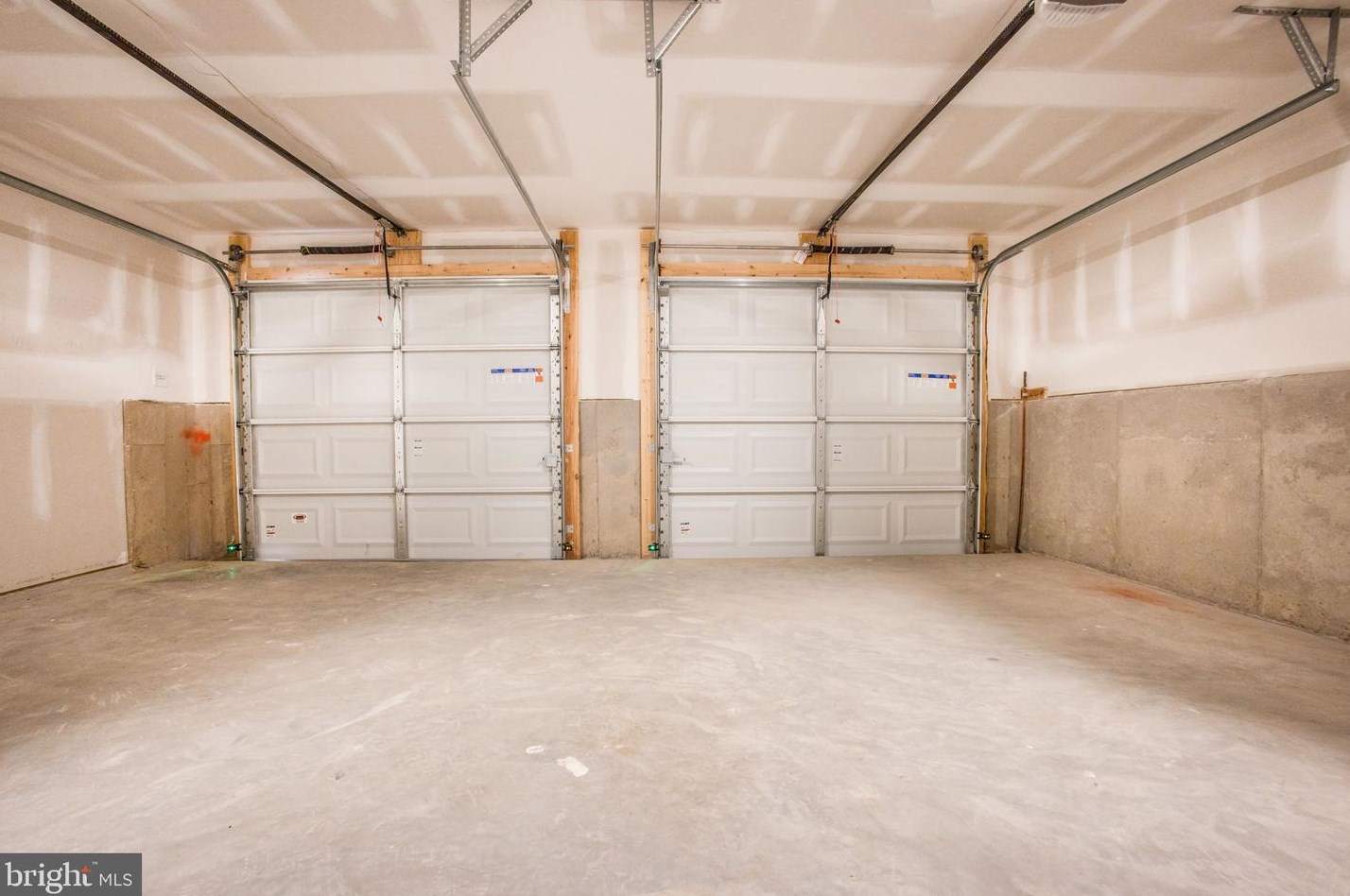 2939 Summit Ave, Baltimore MD  21234-1715 exterior