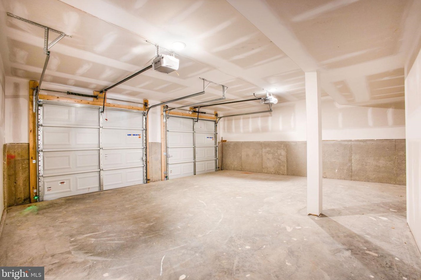 2939 Summit Ave, Baltimore MD  21234-1715 exterior