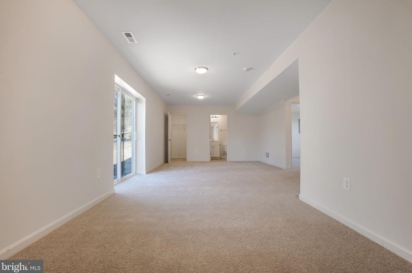 2939 Summit Ave, Baltimore MD  21234-1715 exterior