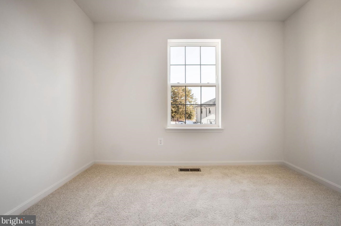 2939 Summit Ave, Baltimore MD  21234-1715 exterior