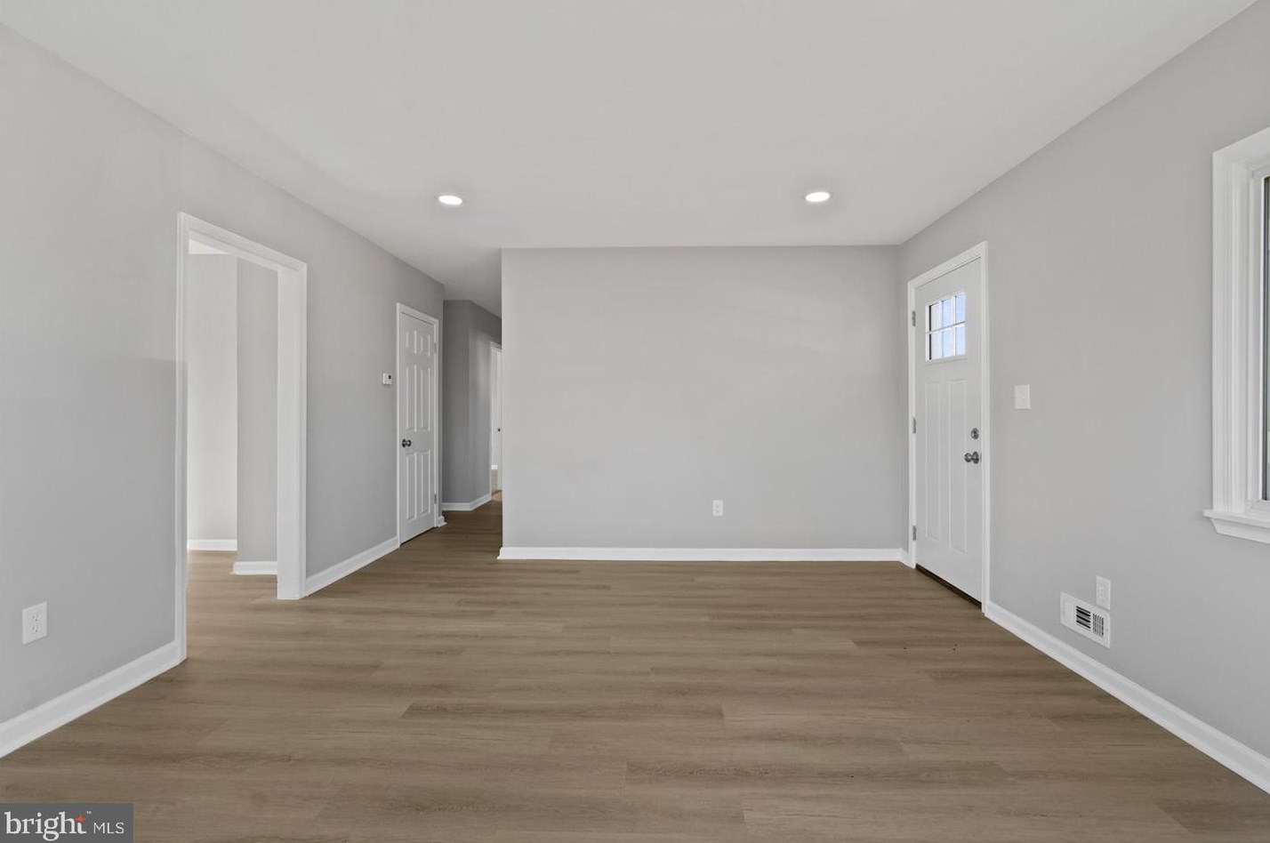 7015 Yataruba Dr, Baltimore MD  21207-5624 exterior