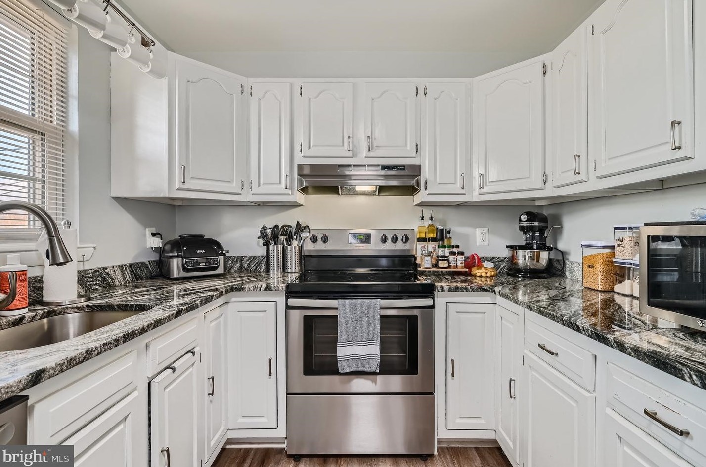 6210 Radecke Ave, Baltimore MD  21206-2934 exterior