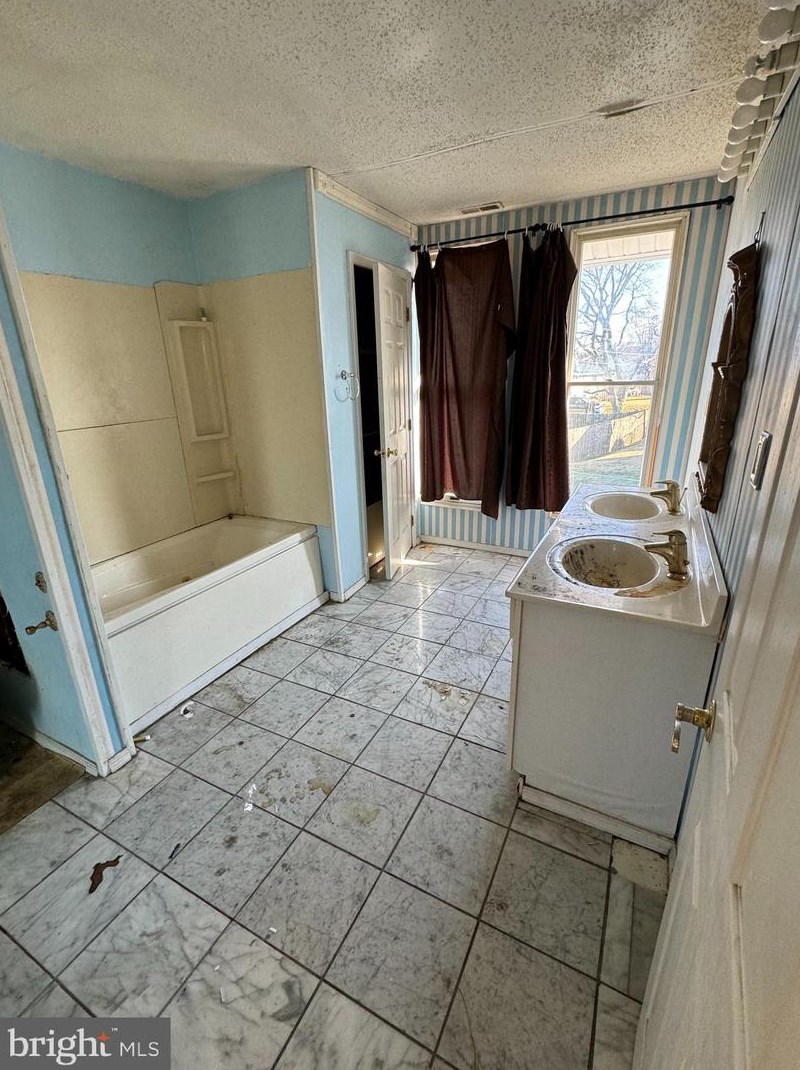 3117 Rheims Rd, Baltimore MD  21244-3437 exterior