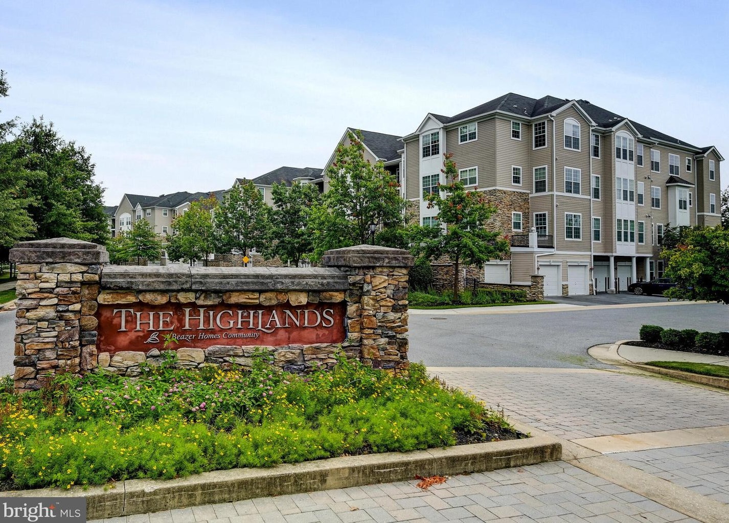 7301 Travertine Dr, Baltimore MD 21209-5273 exterior