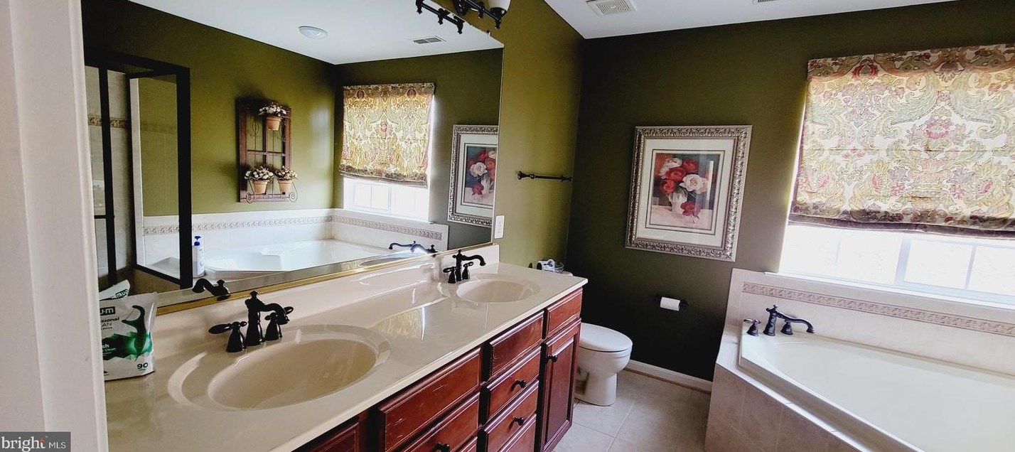 116 Buttonwood Ct, Baltimore MD  21237-3873 exterior