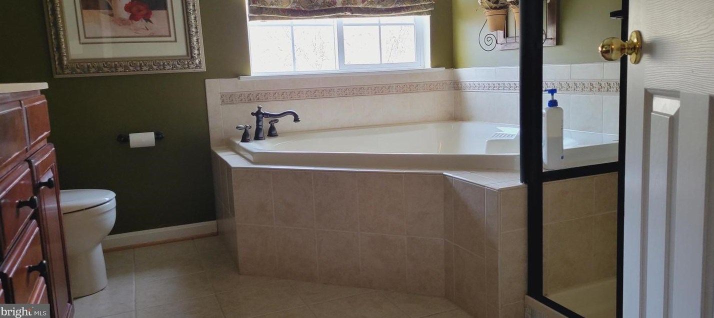 116 Buttonwood Ct, Baltimore MD  21237-3873 exterior