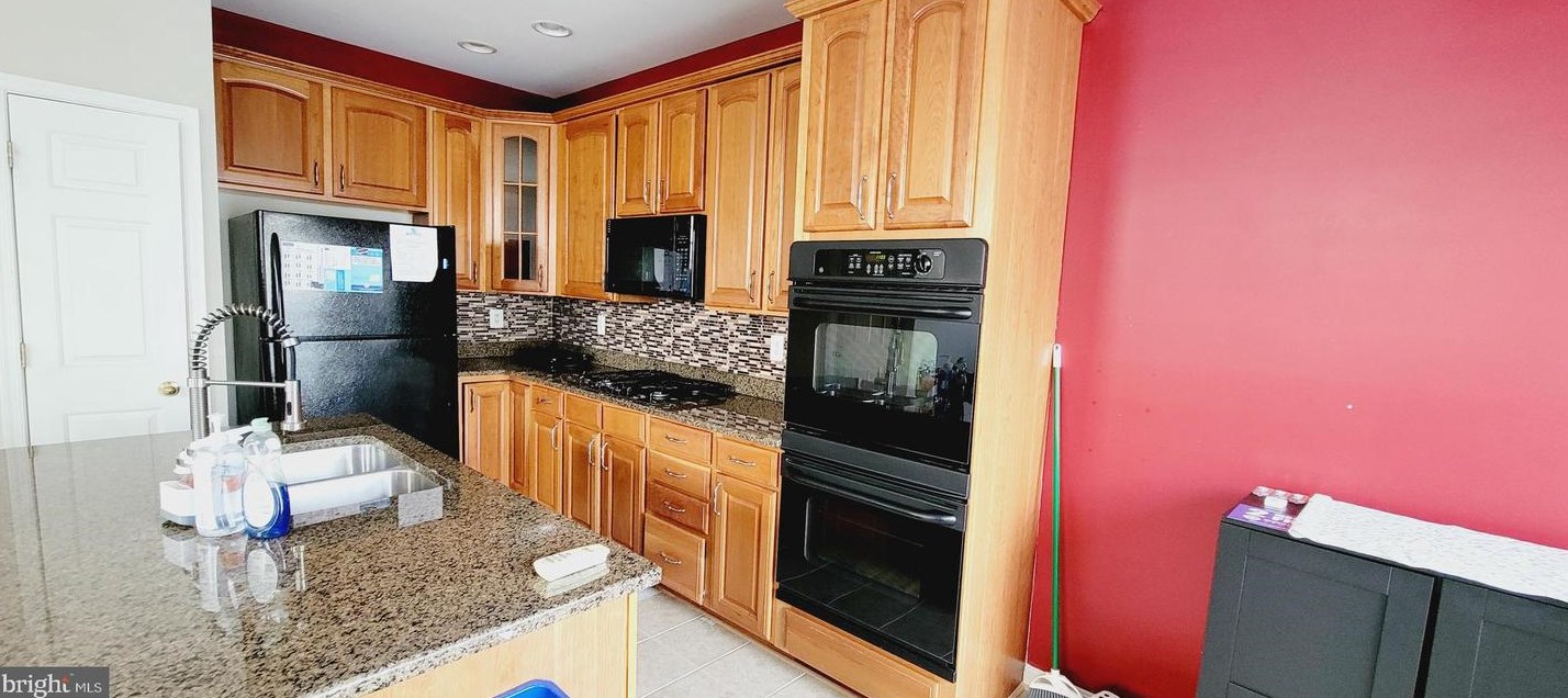 116 Buttonwood Ct, Baltimore MD  21237-3873 exterior