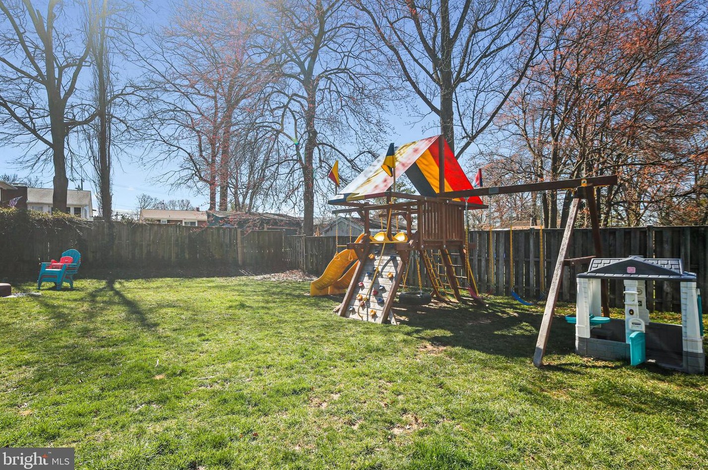 2021 Norhurst Way, Baltimore MD  21228-4115 exterior