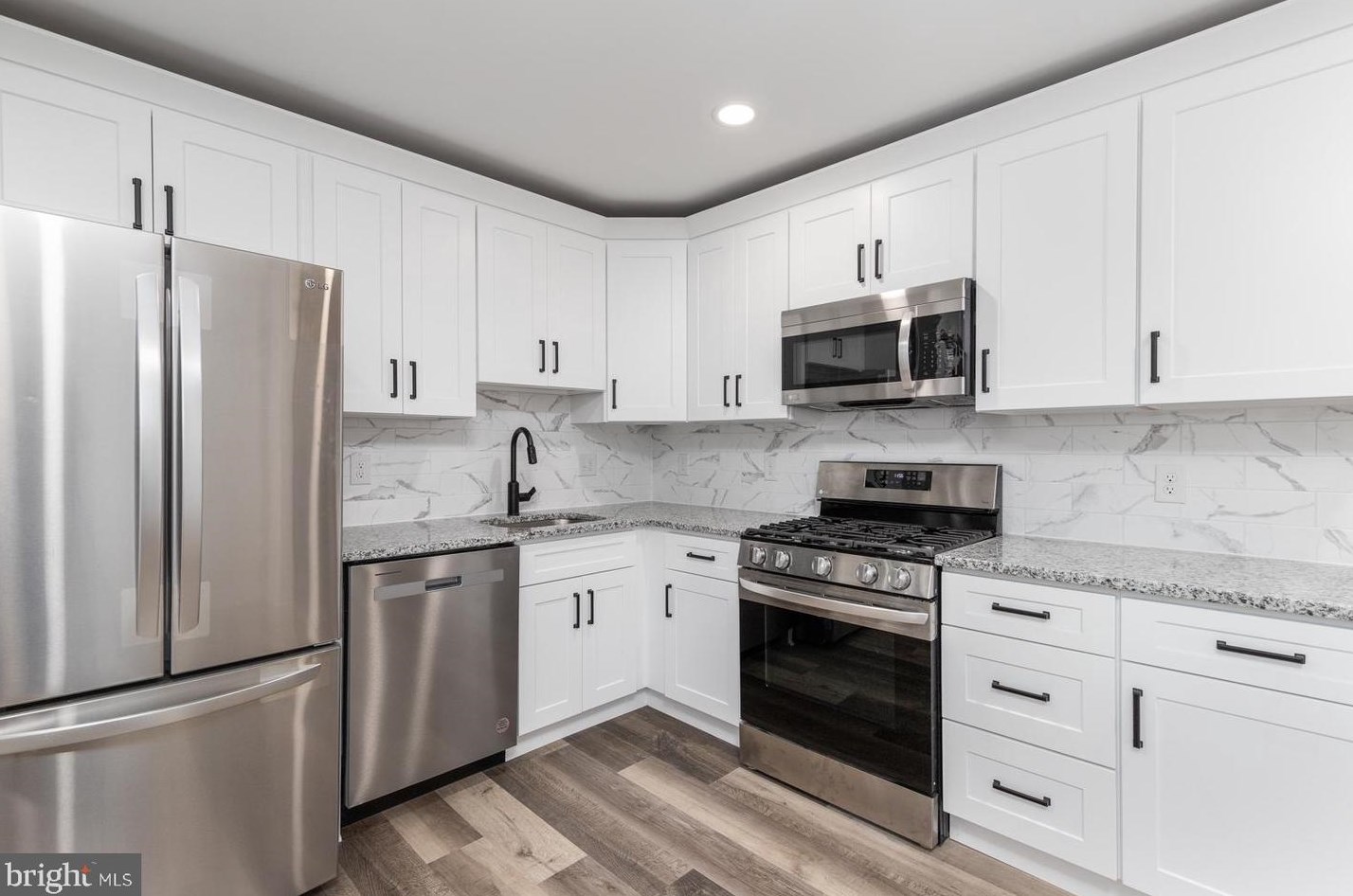 3446 Sollers Point Rd, Baltimore MD  21222-6052 exterior