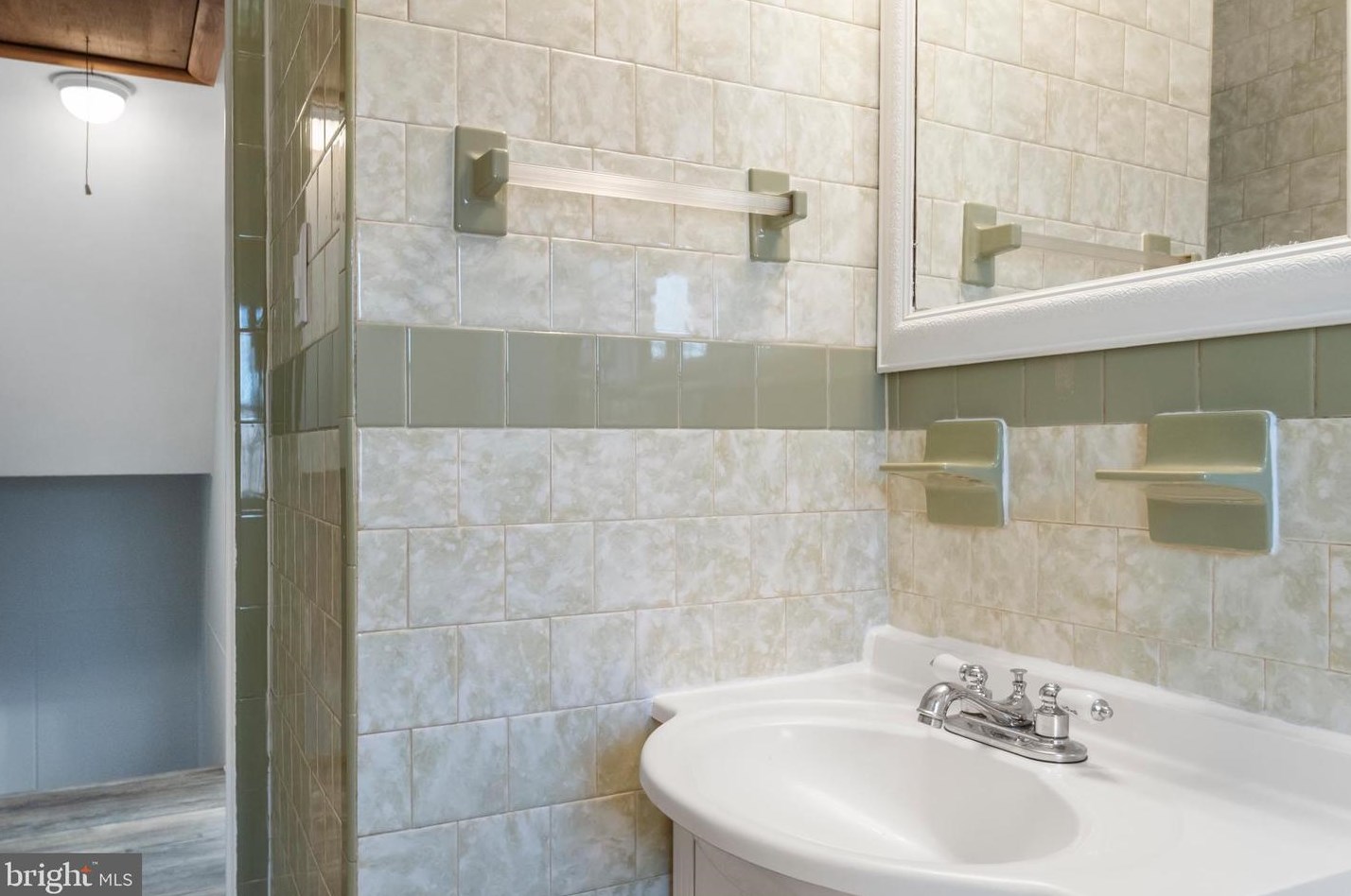 223 Maple Ave, Baltimore MD  21222-4245 exterior