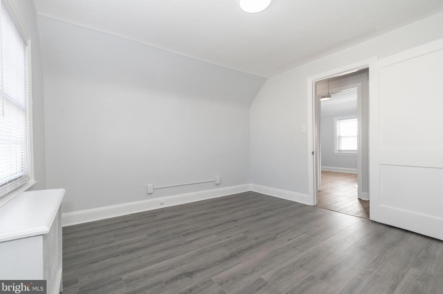 223 Maple Ave, Baltimore MD  21222-4245 exterior