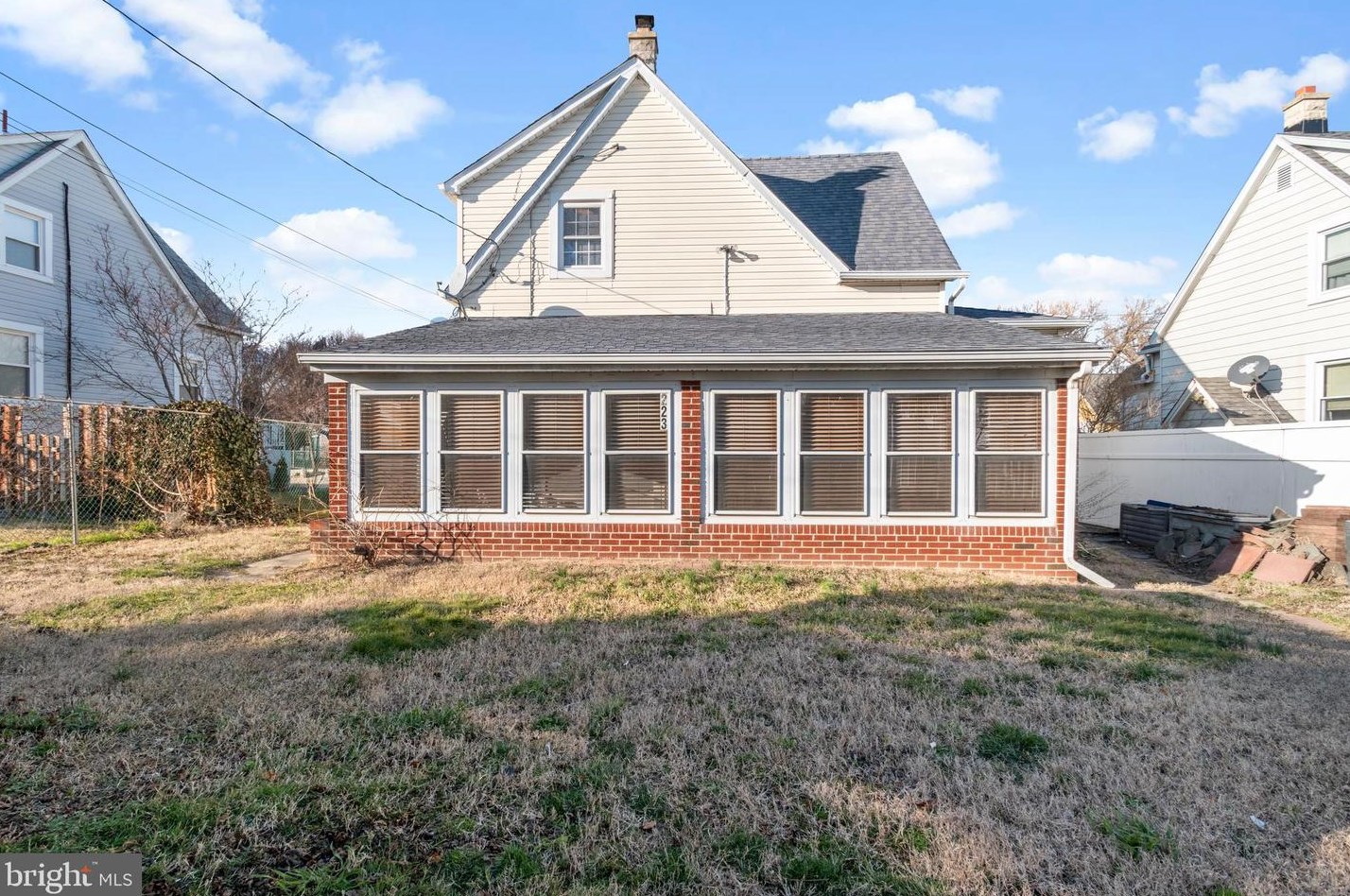 223 Maple Ave, Baltimore MD  21222-4245 exterior