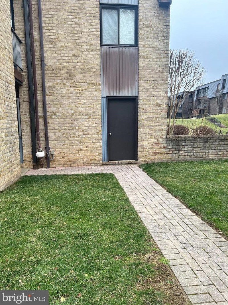 3 Stonehenge Cir, Baltimore MD  21208-3222 exterior