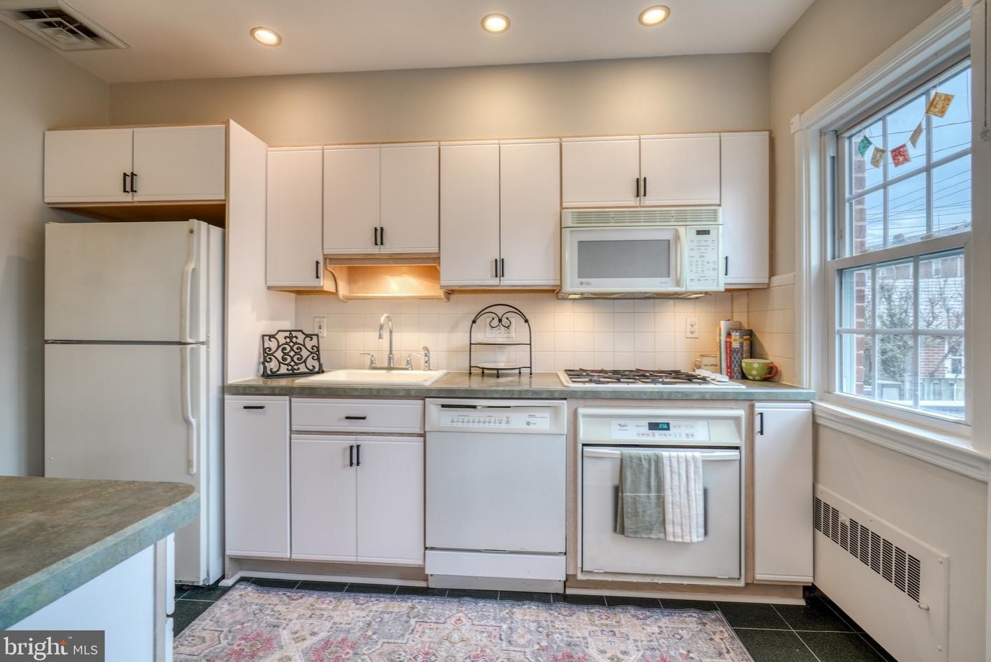 83 Dunkirk Rd, Baltimore MD  21212-1707 exterior