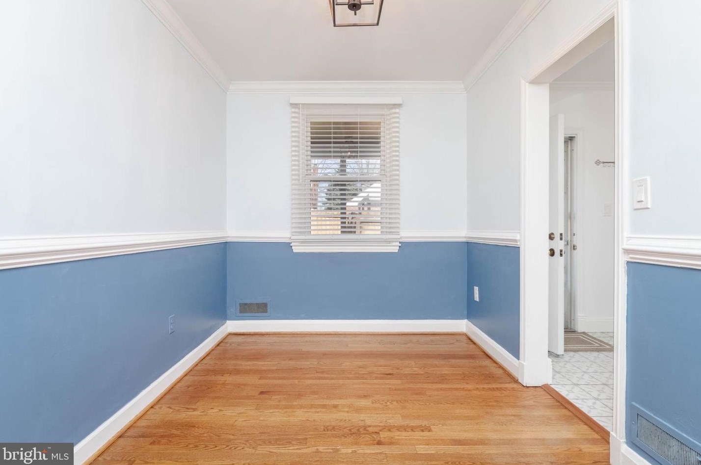 7012 Dunhill Rd, Baltimore MD  21222-5916 exterior