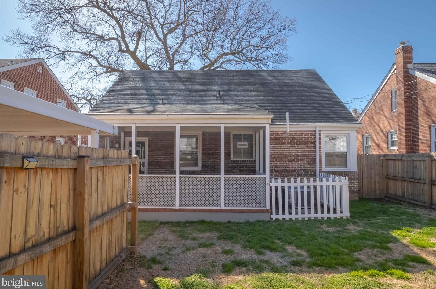 7012 Dunhill Rd, Baltimore MD  21222-5916 exterior