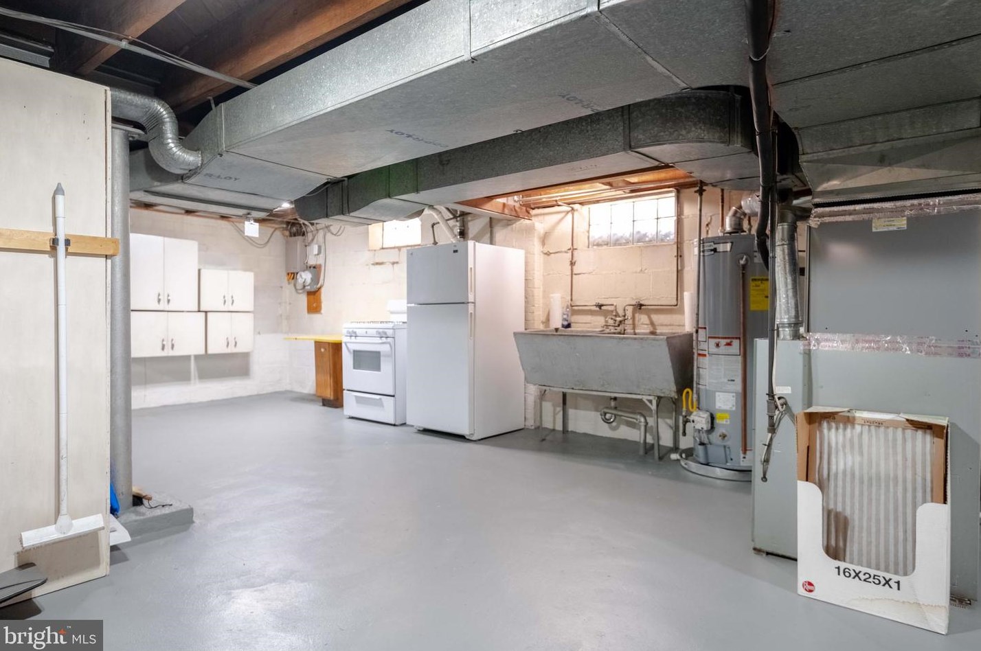 7012 Dunhill Rd, Baltimore MD  21222-5916 exterior