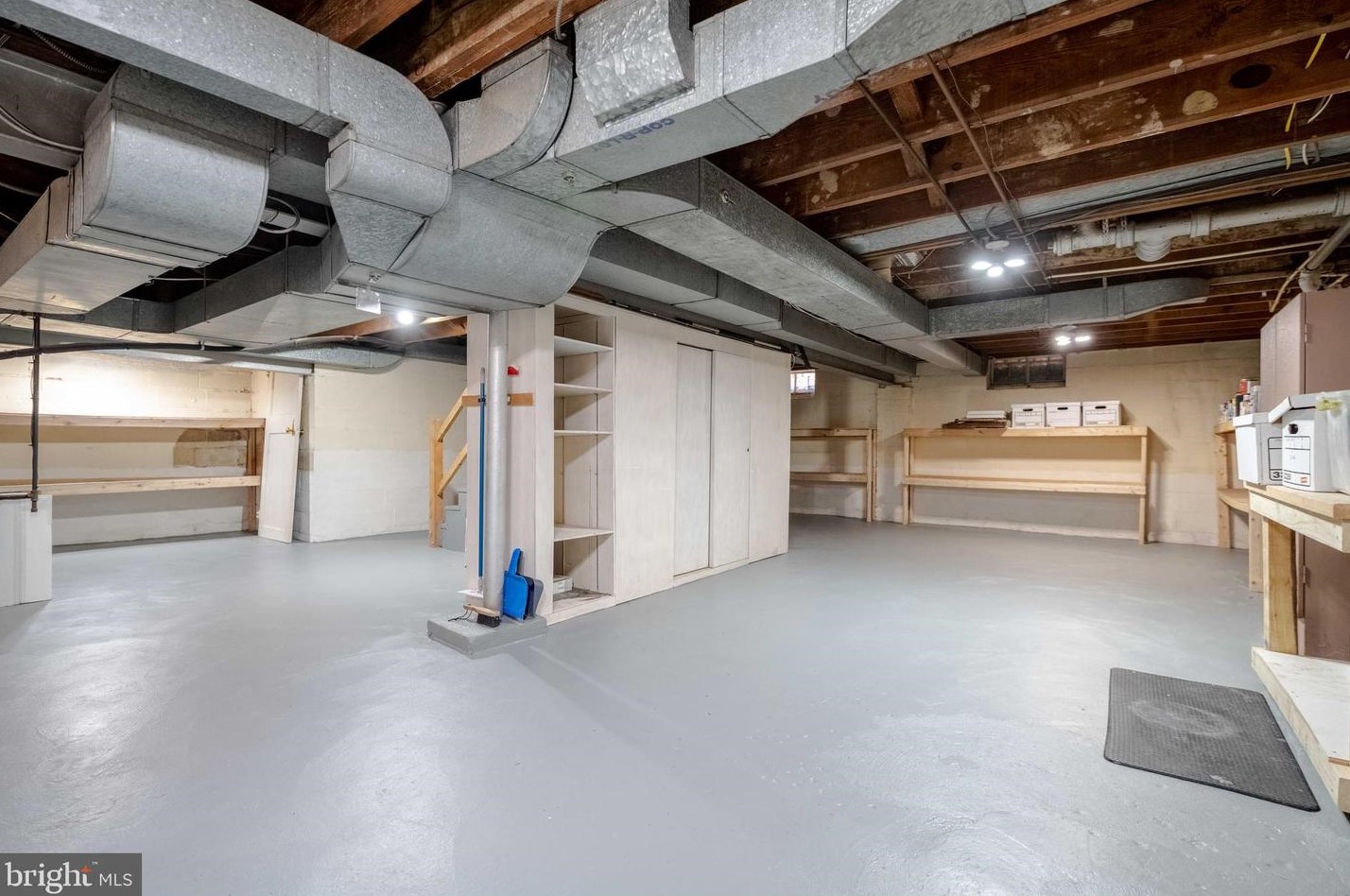 7012 Dunhill Rd, Baltimore MD  21222-5916 exterior