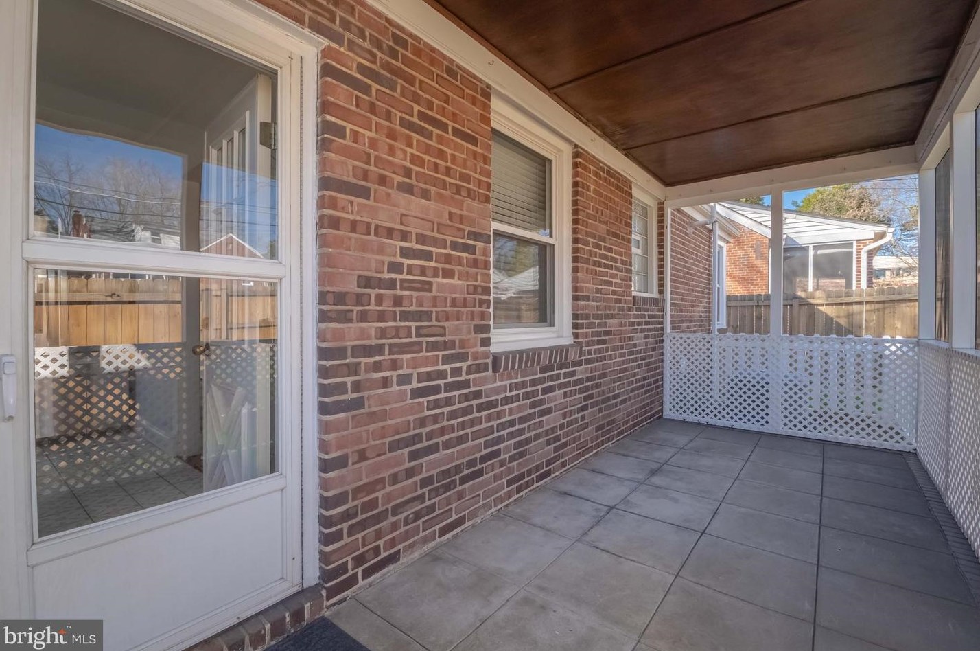 7012 Dunhill Rd, Baltimore MD  21222-5916 exterior